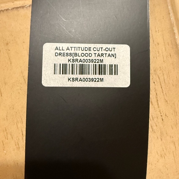 Killstar ALL ATTITUDE CUT-OUT
DRESS[BLOOD TARTAN] Plaid with Black Leather Trim - Picture 7 of 8